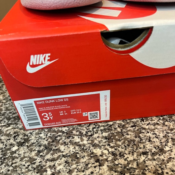 Nike dunks (youth) - Picture 6 of 8